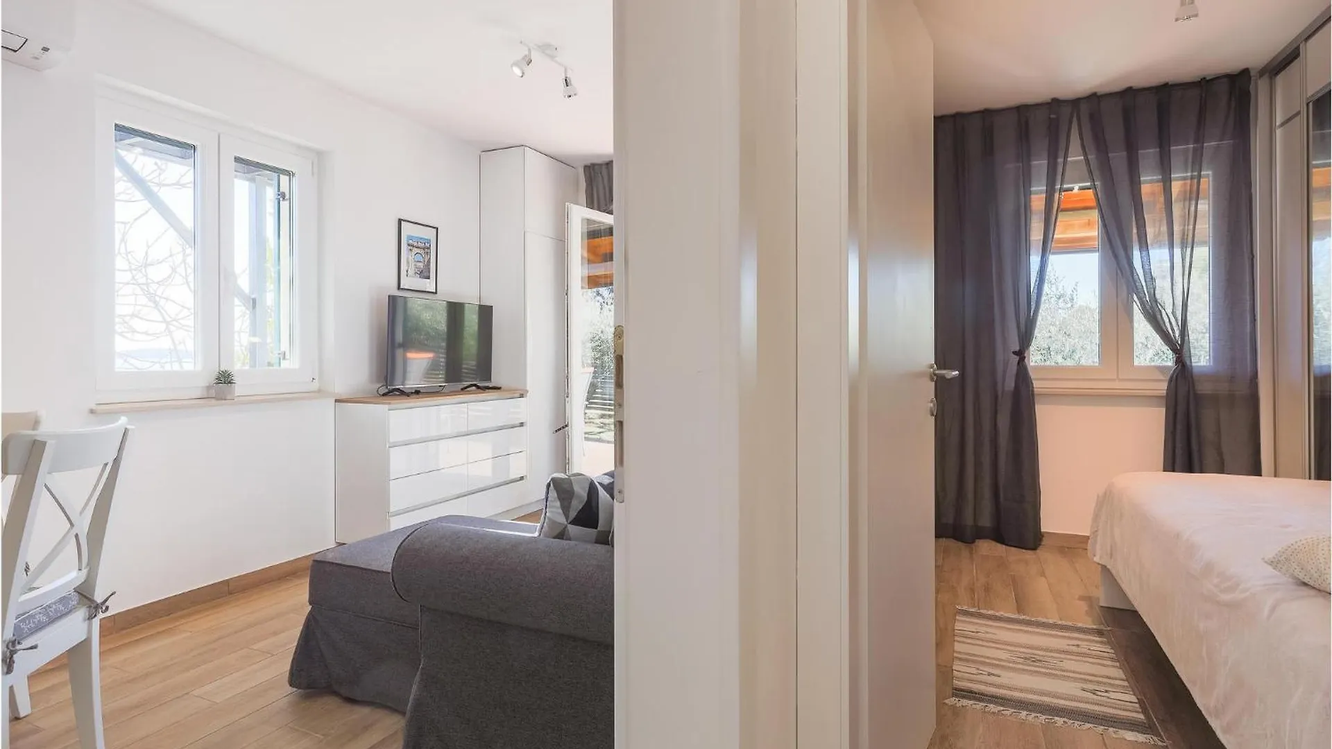 Gorgeous Home In Peroj With House Sea View 0*,