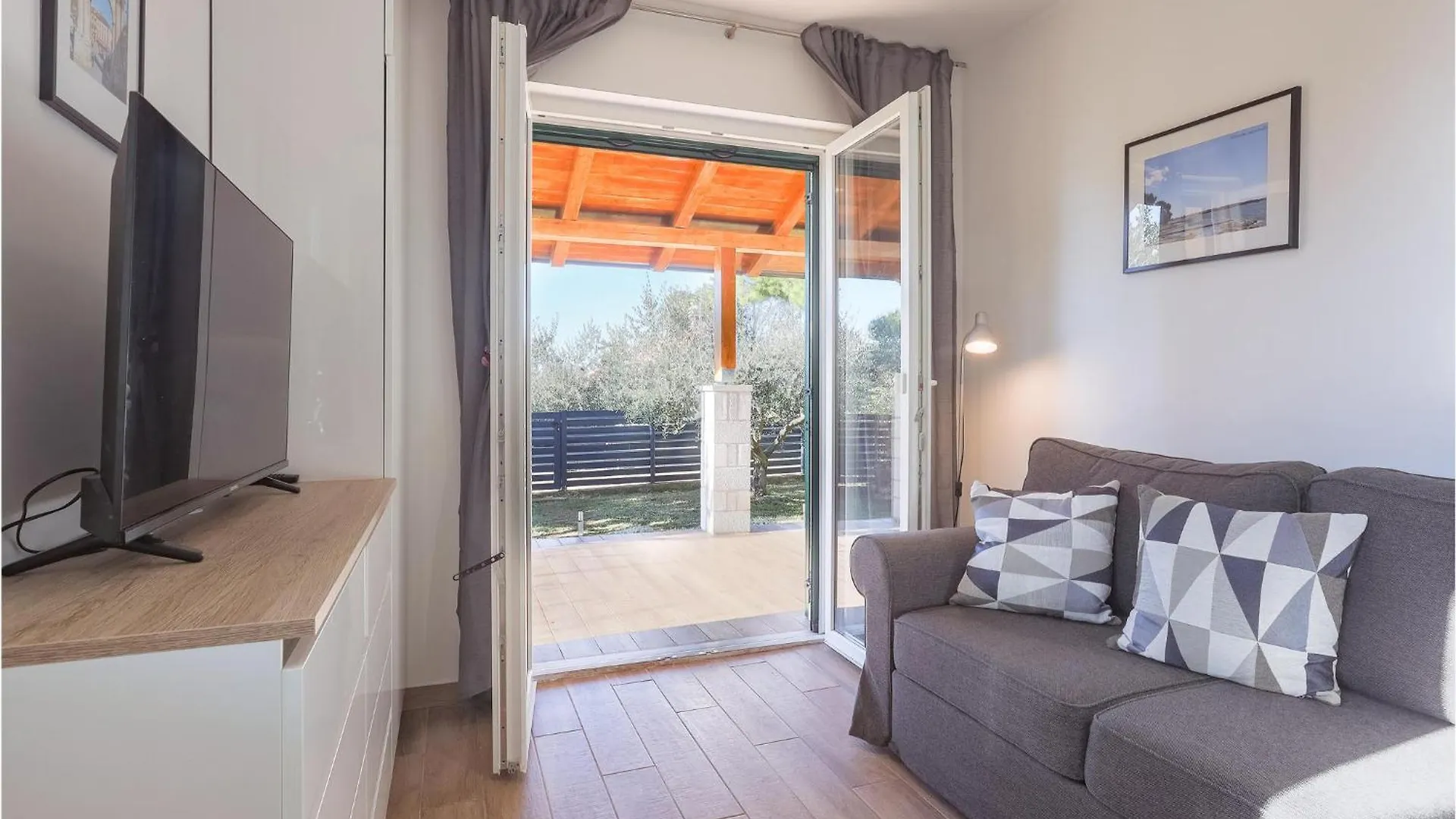 Holiday home Gorgeous Home In Peroj With House Sea View