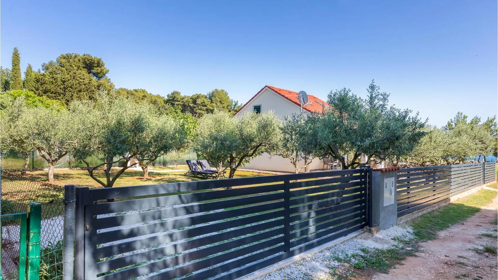 Gorgeous Home In Peroj With House Sea View 0*,